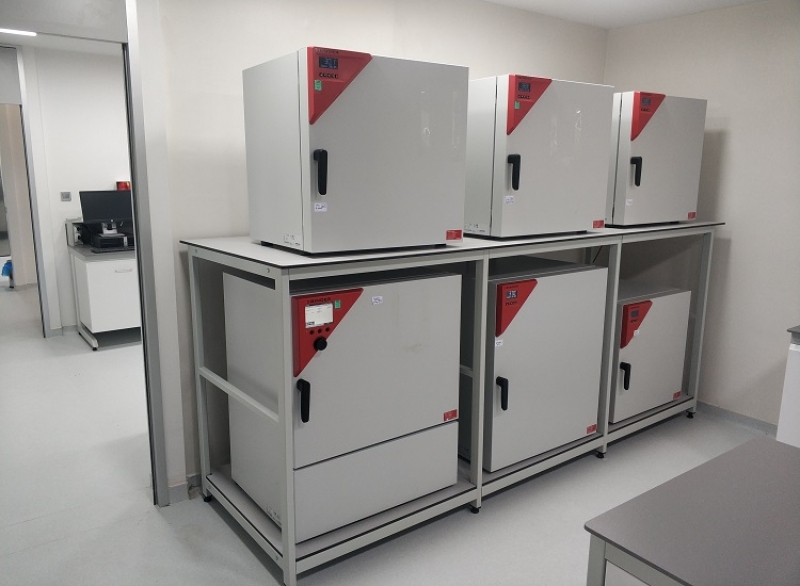 ETÜV İNKÜBATÖR STANDI